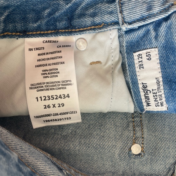 Wrangler sunset mid rise straight jeans - Picture 4 of 4